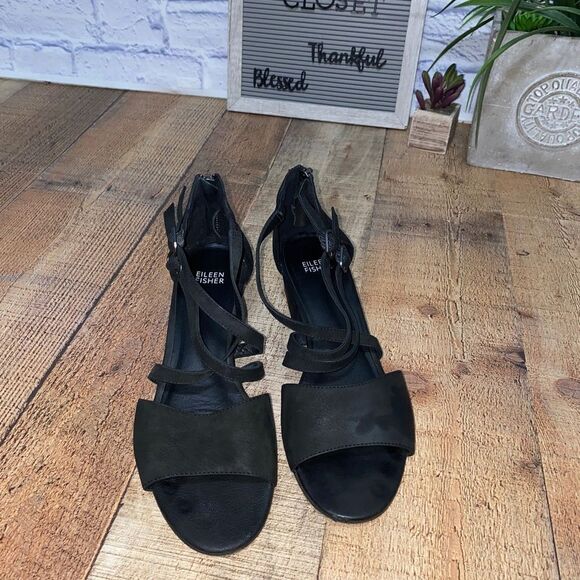 EILEEN FISHER SUEDE LEATHER STRAPPY EDGY CLASSIC BLOCK HEELS Sandals - Picture 3 of 15